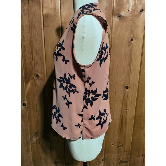 Ann Taylor Petite  Medium sleeveless blouse with butterflies accent blush pink - Picture 2 of 7